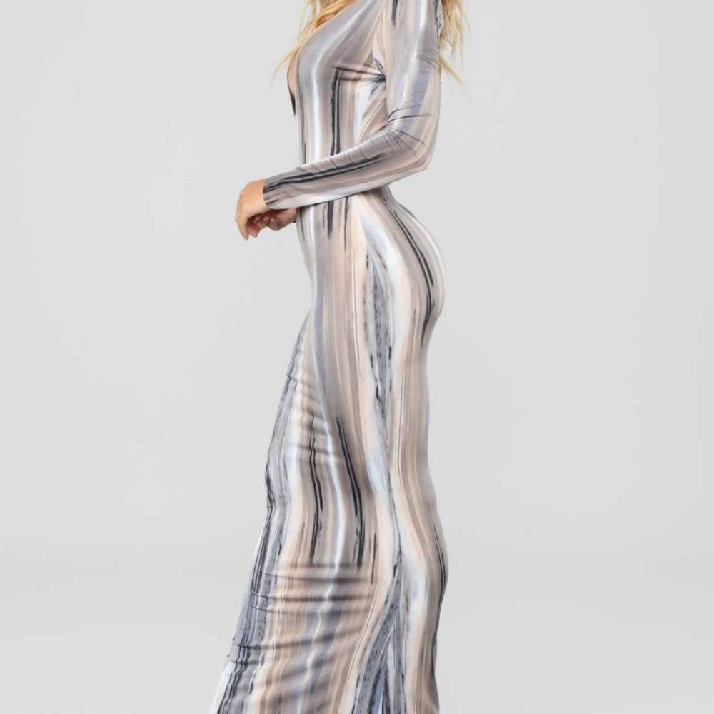 NWT!! Fashion Nova ankle length body on dress